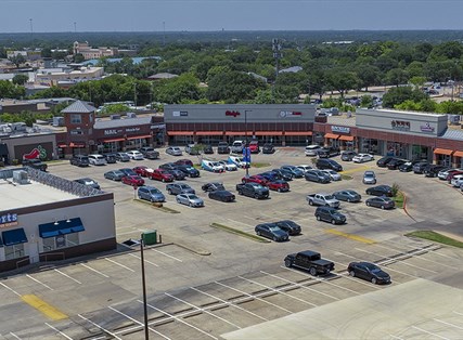 Arbrook Oaks Shopping Center